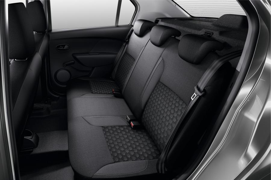 Интерьер Dacia Sandero 2012 года  (фото 19 из 19)